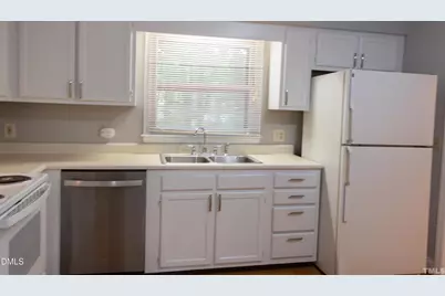 417 Landerwood Lane, Chapel Hill, NC 27517 - Photo 9