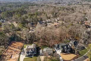 1105 Manchester Dr, Raleigh, NC 27609 - Photo 71