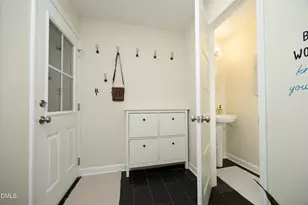 1105 Manchester Dr, Raleigh, NC 27609 - Photo 17