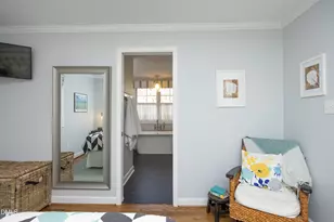 1105 Manchester Dr, Raleigh, NC 27609 - Photo 35