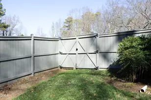 1105 Manchester Dr, Raleigh, NC 27609 - Photo 55