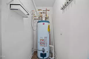 1210 Westview Ln, Raleigh, NC 27605 - Photo 23