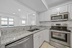 1210 Westview Ln, Raleigh, NC 27605 - Photo 15