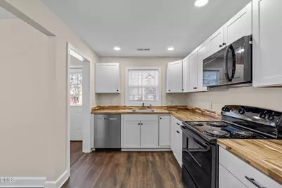 260 E Elm Street, Robbins, NC 27325 - Photo 9