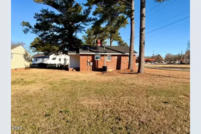 910 E Divine Street, Dunn, NC 28334 - Photo 15