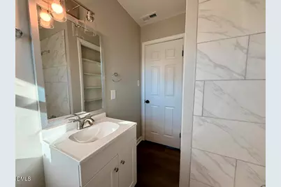 910 E Divine Street, Dunn, NC 28334 - Photo 9