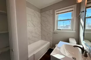 910 E Divine St, Dunn, NC 28334 - Photo 7