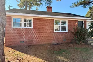 910 E Divine St, Dunn, NC 28334 - Photo 11