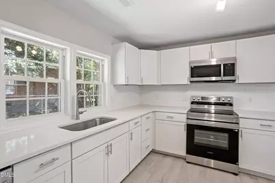 604 E Townsend Street, Dunn, NC 28334 - Photo 11