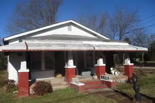 611 N Wilson Ave, Dunn, NC 28334 - Photo 1