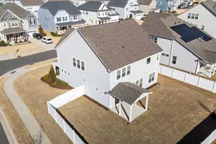 237 Cressida Woods Dr, Holly Springs, NC 27540 - Photo 5