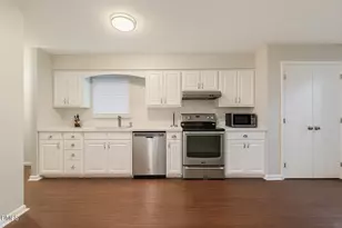 677 Pine Ridge Pl, Raleigh, NC 27609 - Photo 7