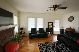 304 W Harnett St, Dunn, NC 28334 - Photo 3