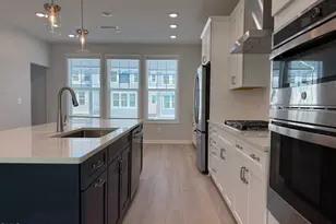 10025 Secluded Gdn Dr, Apex, NC 27523 - Photo 3