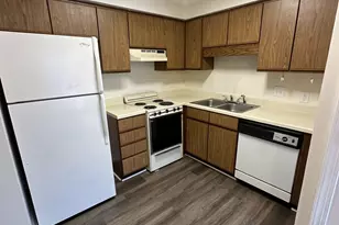 3532 Ivy Commons Dr, Raleigh, NC 27606 - Photo 3