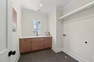 3317 Hampton Rd, Raleigh, NC 27607 - Photo 39