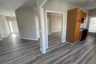 825 Brookhannah Ct, Fuquay-Varina, NC 27526 - Photo 7