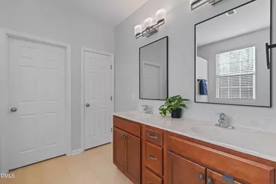 905 Shefford Town Drive, Rolesville, NC 27571 - Photo 17