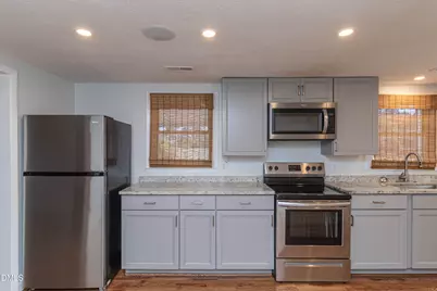 101 W Pine Forest Road, Mount Olive, NC 28365 - Photo 5