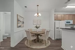 215 Savannah Ridge Rd, Holly Springs, NC 27540 - Photo 5