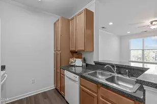 215 Savannah Ridge Rd, Holly Springs, NC 27540 - Photo 11