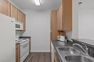 215 Savannah Ridge Rd, Holly Springs, NC 27540 - Photo 11