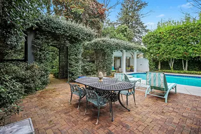 208 Hempstead Place, Charlotte, NC 28207 - Photo 31