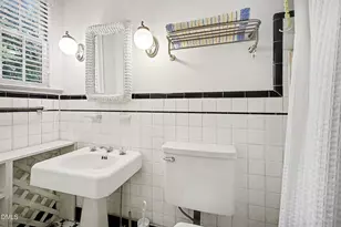 208 Hempstead Pl, Charlotte, NC 28207 - Photo 23