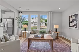 931 Kensley Grv Ln, Fuquay-Varina, NC 27526 - Photo 3