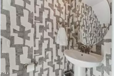 110 Byrum Street #106, Cary, NC 27511 - Photo 9