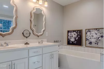 417 Glenwood Avenue, Burlington, NC 27215 - Photo 21