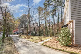 3704 Pembrook Pl, Raleigh, NC 27612 - Photo 55