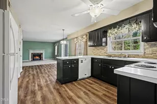 3704 Pembrook Pl, Raleigh, NC 27612 - Photo 15