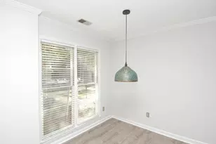 1450 Barton Pl Dr, Raleigh, NC 27608 - Photo 9