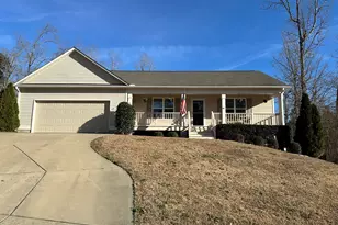 205 Cherryhill Dr, Four Oaks, NC 27524 - Photo 1