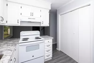 3913 Falmouth Dr, Raleigh, NC 27604 - Photo 7