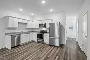 2201 Gln Xing Dr, Durham, NC 27704 - Photo 9