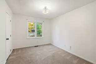 6422 English Oaks Dr, Raleigh, NC 27615 - Photo 17