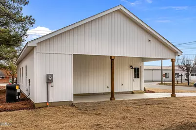 206 S Wall Street, Benson, NC 27504 - Photo 29