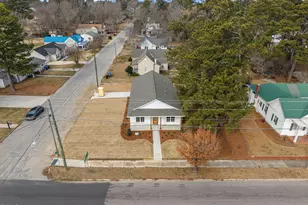 206 S Wall St, Benson, NC 27504 - Photo 31