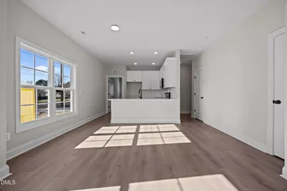 206 S Wall Street, Benson, NC 27504 - Photo 9