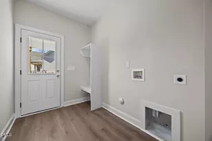 206 S Wall St, Benson, NC 27504 - Photo 19