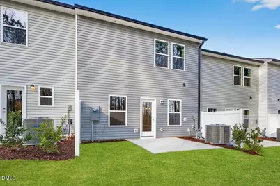 552 Barrington Row Avenue, Zebulon, NC 27597 - Photo 9