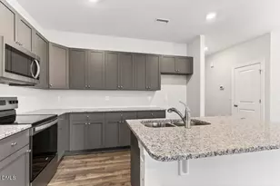 552 Barrington Row Ave, Zebulon, NC 27597 - Photo 11