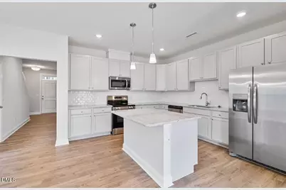 600 Barrington Row Avenue, Zebulon, NC 27597 - Photo 3