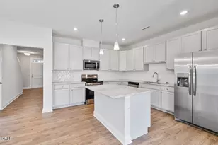 600 Barrington Row Ave, Zebulon, NC 27597 - Photo 3