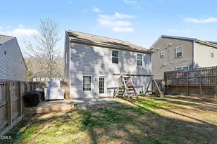 913 Woodside Park Ln, Durham, NC 27704 - Photo 5