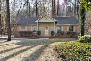 313 Yorktown Dr, Chapel Hill, NC 27516 - Photo 11