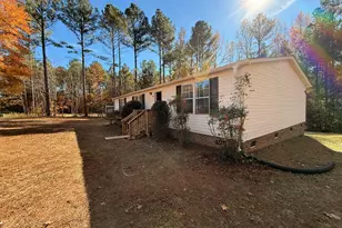 192 Mum Ln, Henderson, NC 27537 - Photo 11