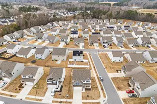 725 Fauna St, Zebulon, NC 27597 - Photo 3